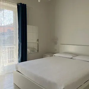 Flora Bed & Breakfast